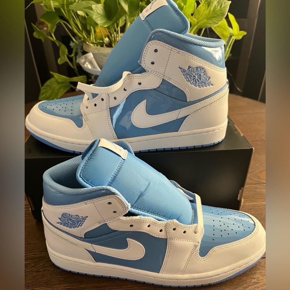 Air Jordan 1 mid SE